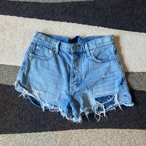 Lucky Brand Mom High Rise Distressed Blue Jean Shorts Size 6/28.
